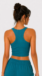 Kareno women premium athletic crop top minimal design