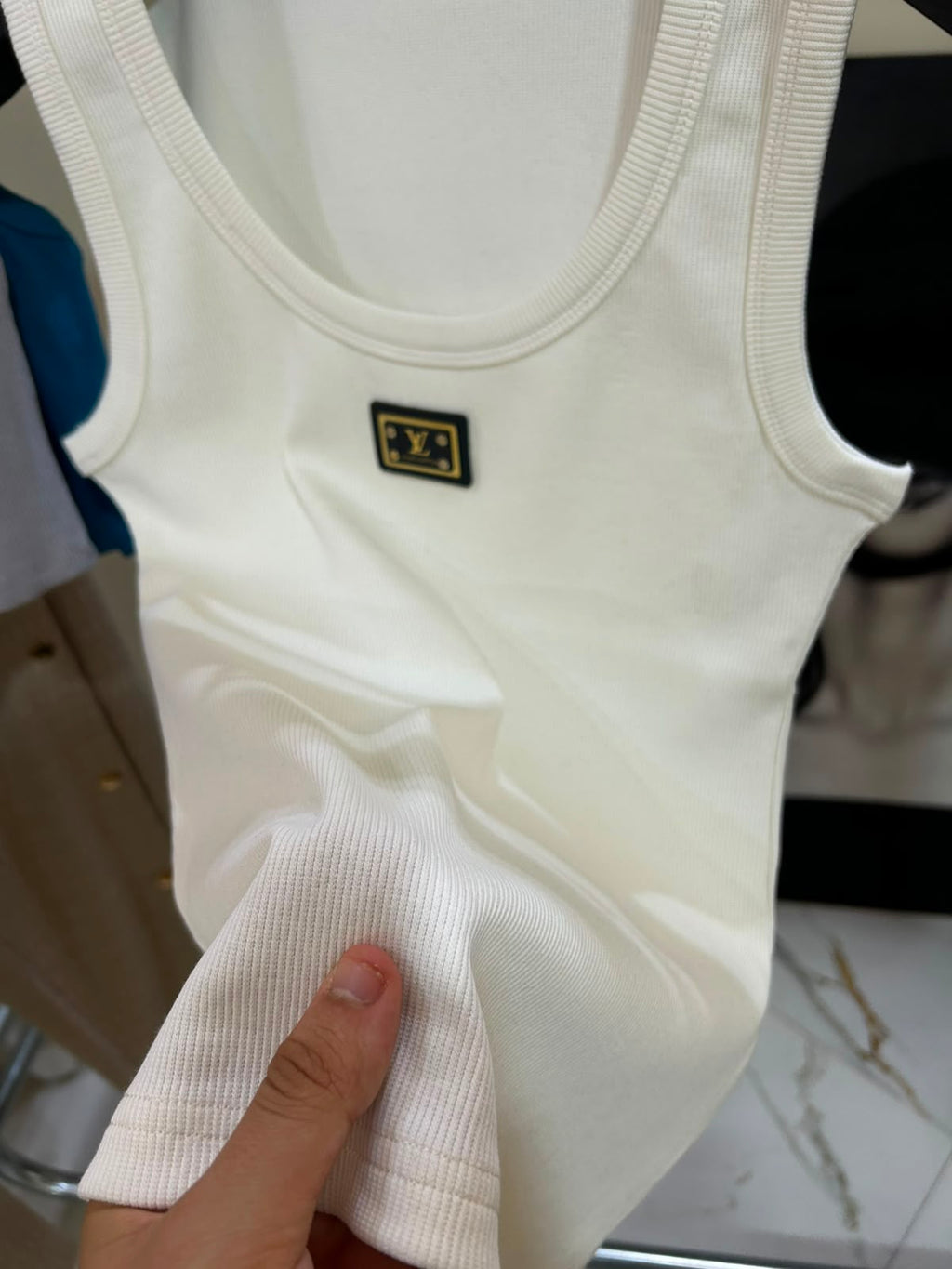 LUMI™ Tank